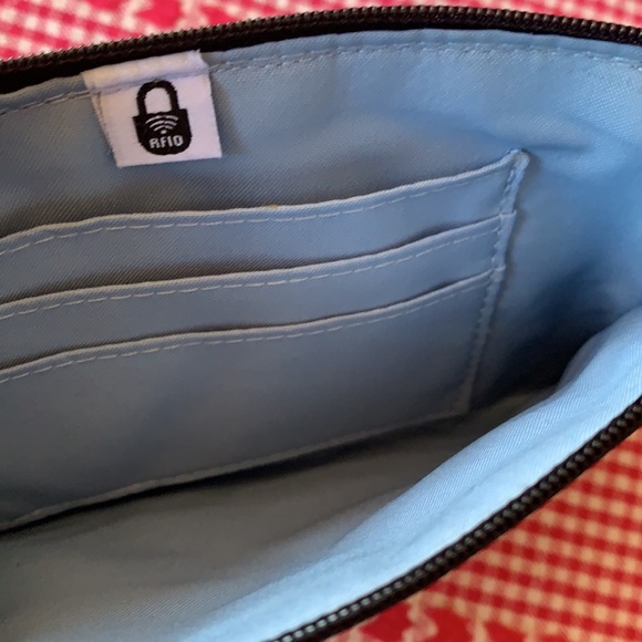 Baggallini wristlet /wallet black & gray - Picture 4 of 4